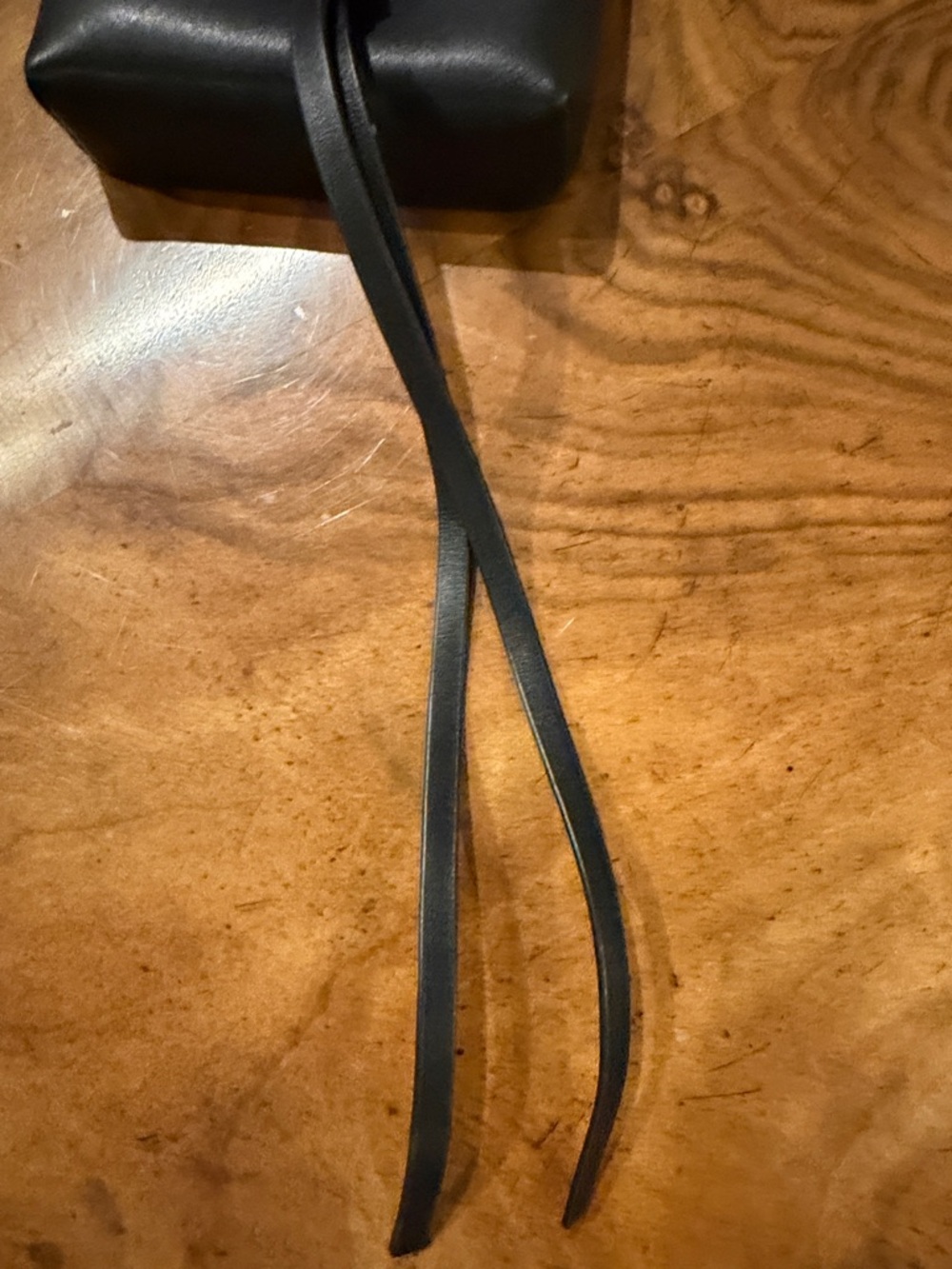 Tory Burch Black Leather Crossbody Phone Bag - Picture 6 of 12